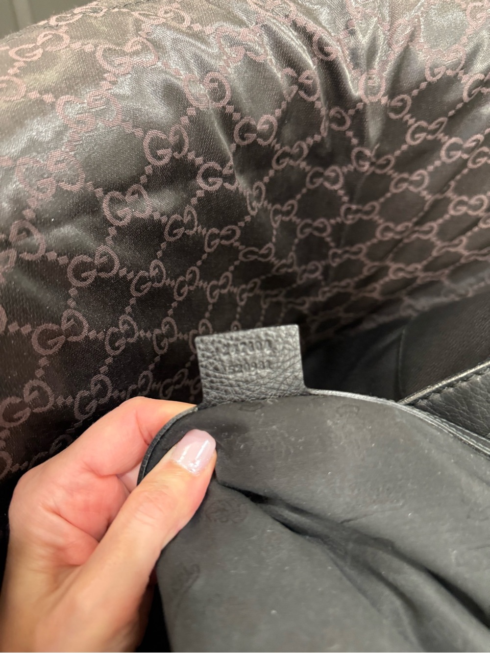 Gucci Black Leather Shoulder Bag with Horsebit Detail - Picture 15 of 15